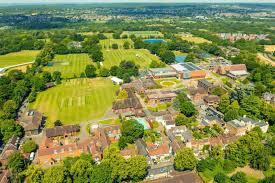 Mortgage brokers in Chigwell Essex — award-winning whole-of-market mortgage advice for first time buyers, home movers and remortgage